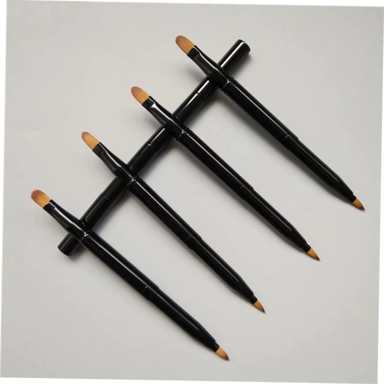 3sets Double Ended Lip Brush Set Retractable Lipstick Liner Lip Gloss Applicator Makeup Brush Portable and Easy to Clean 3pcs*3