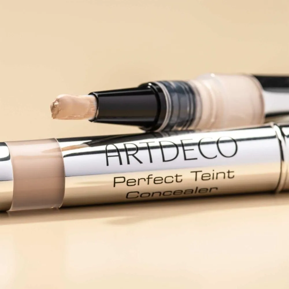 ARTDECO Perfect Teint Concealer - Light Peach N°05 - Light-Reflecting Concealer with Brush Applicator - No Signs of Tiredness - Medium Coverage - Water-Resistant - Long Lasting - Makeup - 0.07 Fl Oz