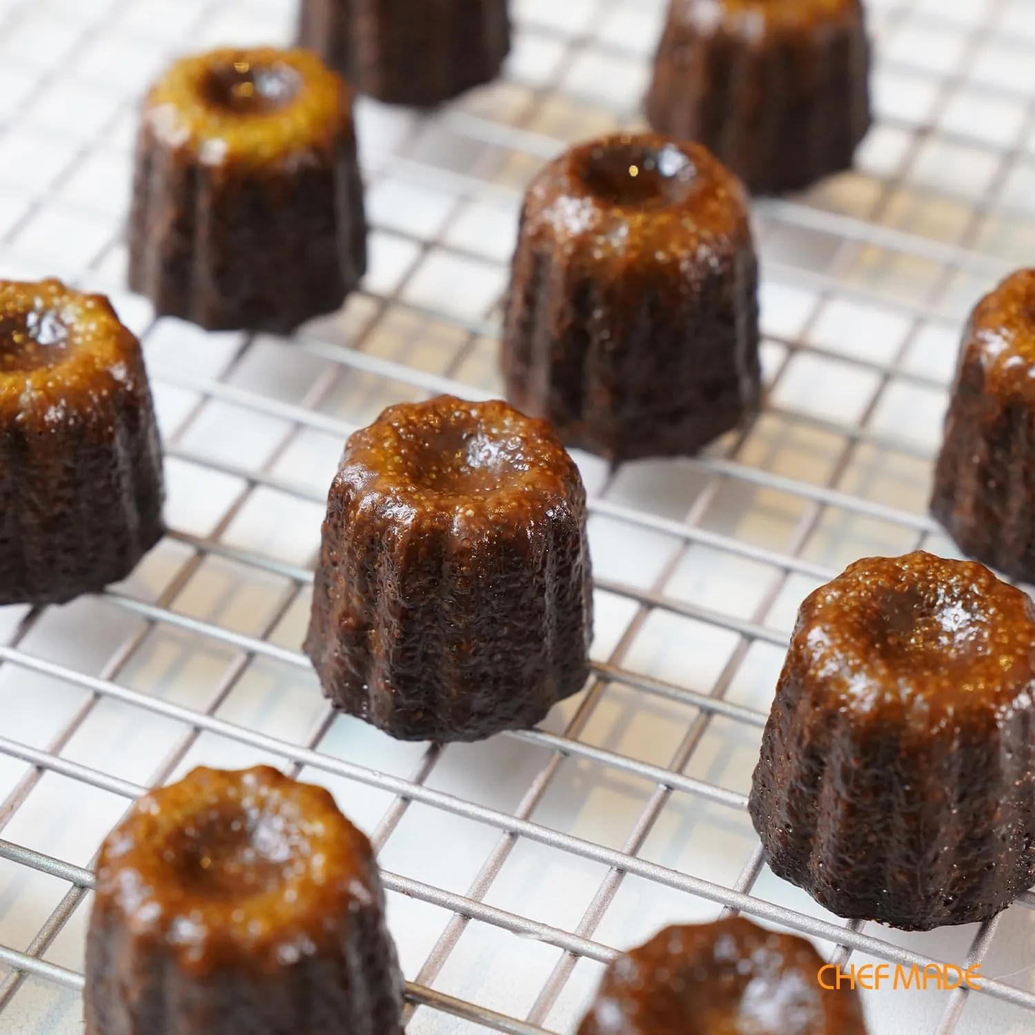 CHEFMADE Mini Canele Mold Cake Pan, 12-Cavity Non-Stick Mini Canele Muffin Bakeware Cupcake Pan for Oven Baking (Champagne Gold)