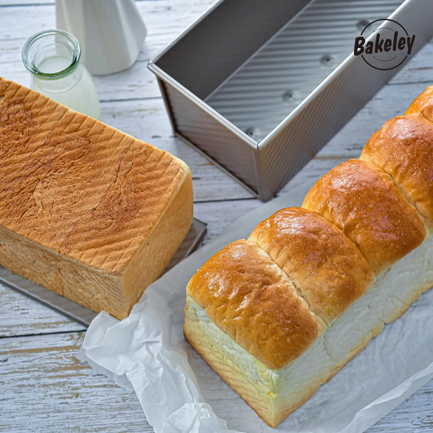 Commercial Pullman Loaf Pan with Lid, 2.2Lb Dough Capacity Non-Stick Rectangle Corrugated Carbon Steel Bread Toast Mold with Cover for Baking Bread (Champagne Gold)