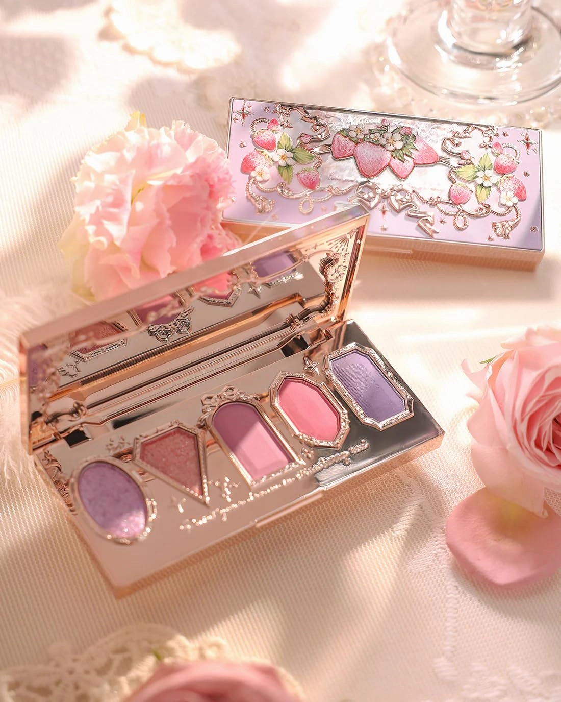 Flower Knows Violet Strawberry Rococo Eyeshadow Palette - 3 Matte 2 Shimmer Purple Shades,Long-lasting,Easy-to-apply & Highly Pigmented Eye Shadow(G01 Starmoon Strawberryl,0.37 Oz)