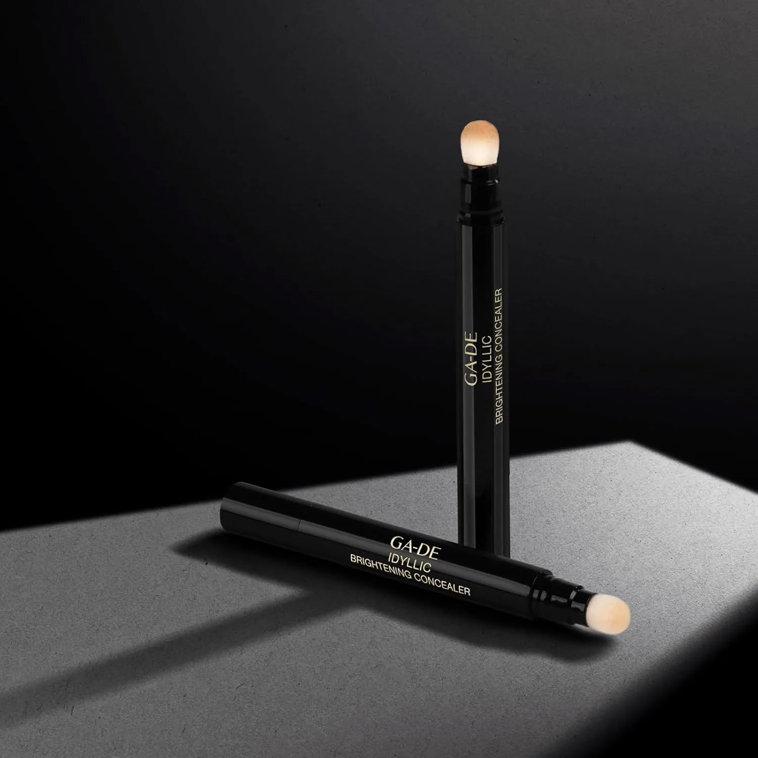 GA-DE Idyllic Brightening Concealer, 36 - Concealer for Dark Circles - Erases Signs of Fatigue, Reduces Puffiness - Effortless Blend - 0.11 oz