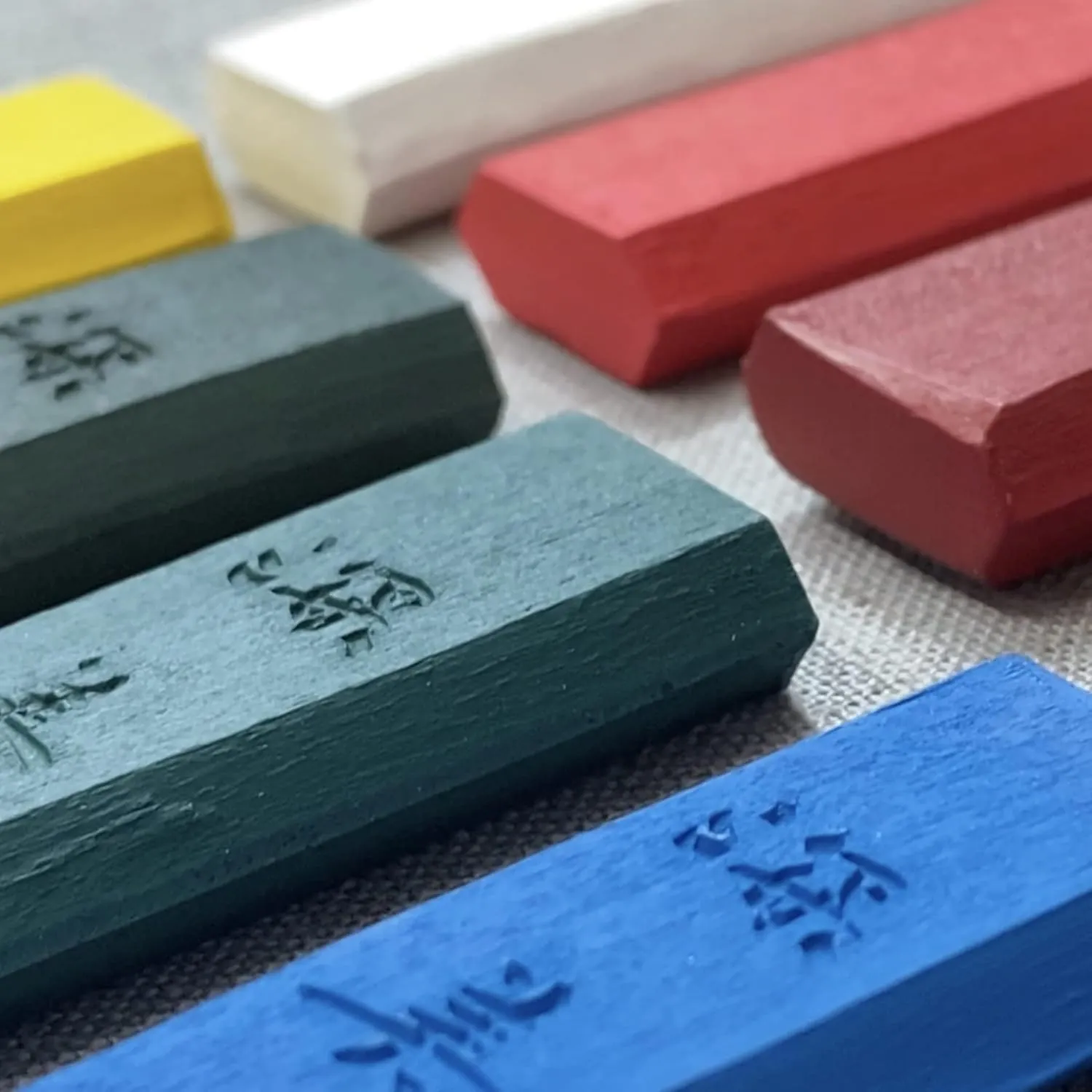 Kuretake SAIBOKU SHIMBI 12 Colors and 2 Black Sumi Ink Stick Set, Japanese Traditional Calligraphy, Shodo, for Drawing, Professional, Made in Japan