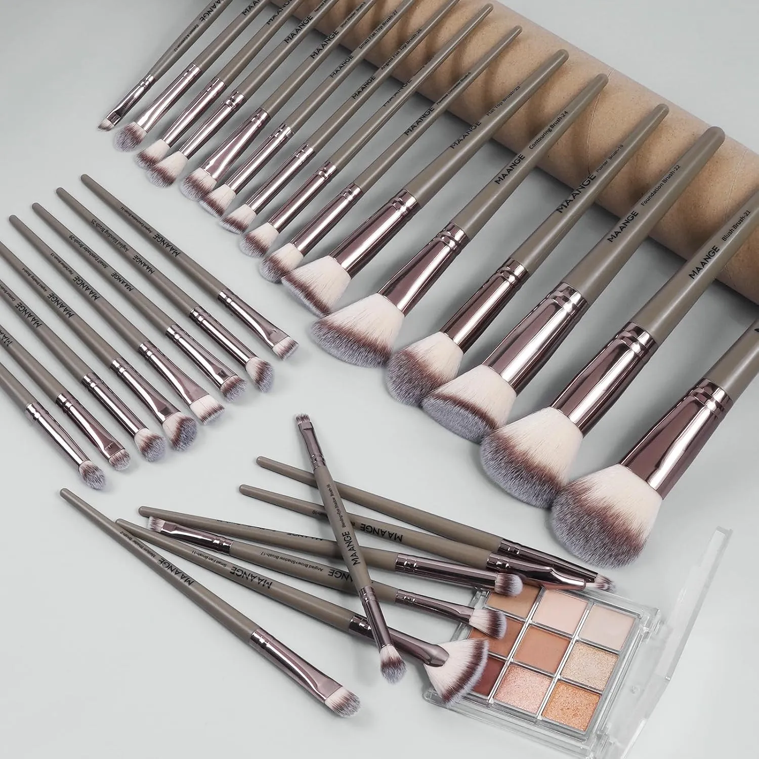 MAANGE 30 Pcs Professional Makeup Brushes with Case, Premium Synthetic Face Foundation Powder Blush Eyeshadow Blending Eye Brush Set Travel Makeup Brushes Set(Champagne)