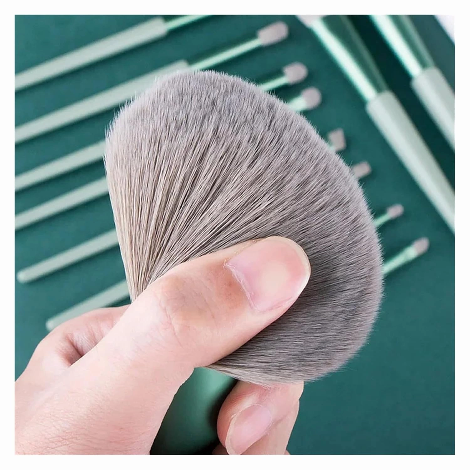 Makeup Brushes Set Make-up for women Cosmetic tool Instruments Professional Eyeshadow Foundation Blush Beauty Cheap complete kit(Green 13 PCS In Bag)