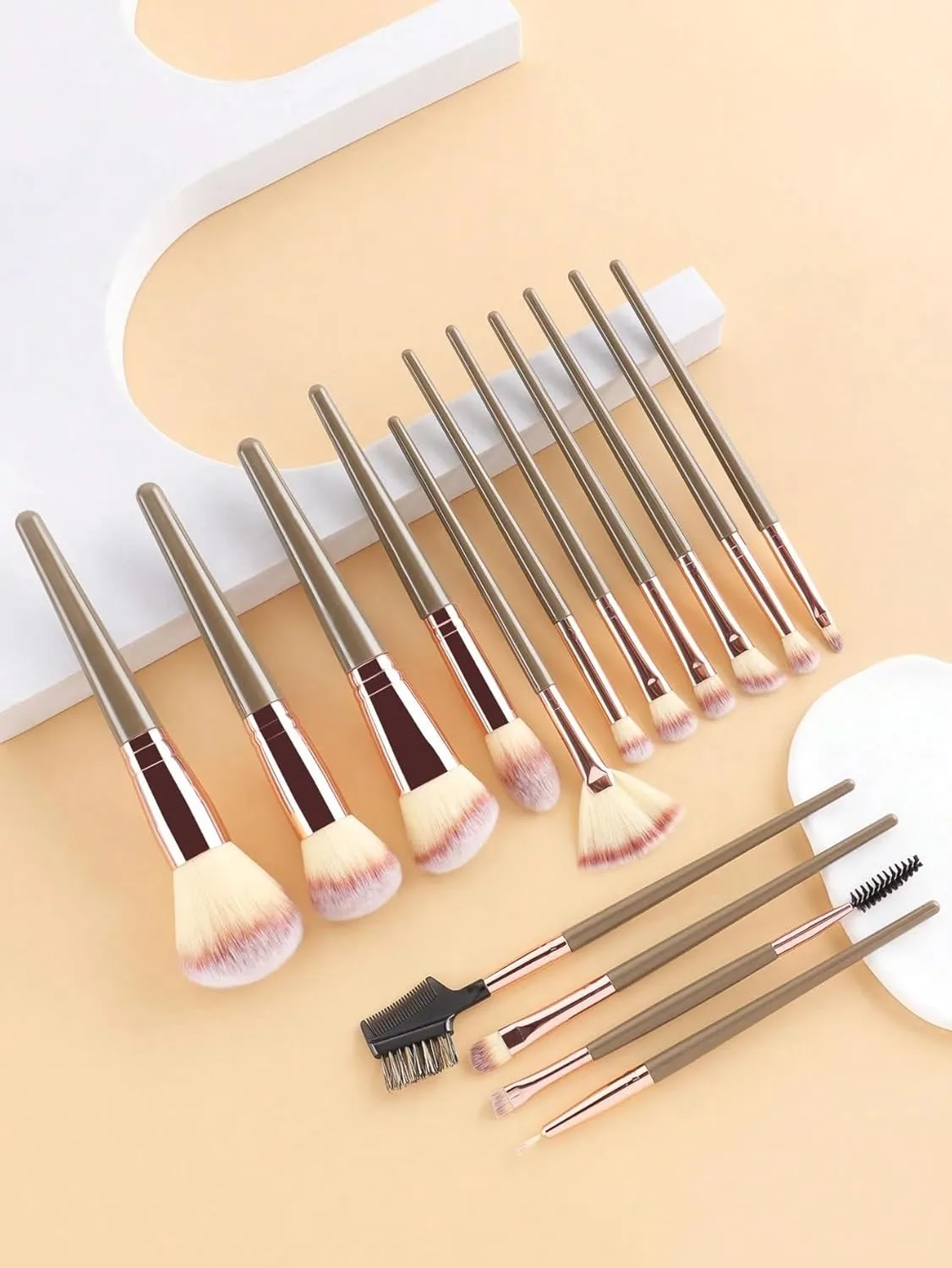 Professional Makeup Brush Set with Brush Cleaner, 15 Piece Rose Gold and Black Brushes with Beauty Sponges and Cleaning Mat (15 pieces - brown)
