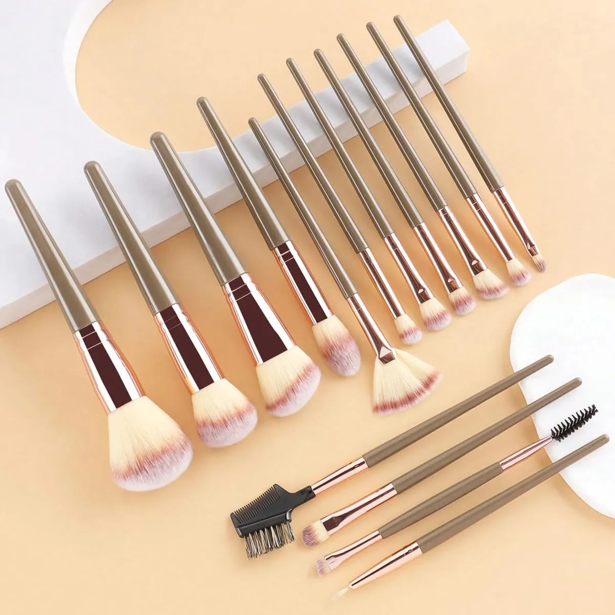 Professional Makeup Brush Set with Brush Cleaner, 15 Piece Rose Gold and Black Brushes with Beauty Sponges and Cleaning Mat (15 pieces - brown)