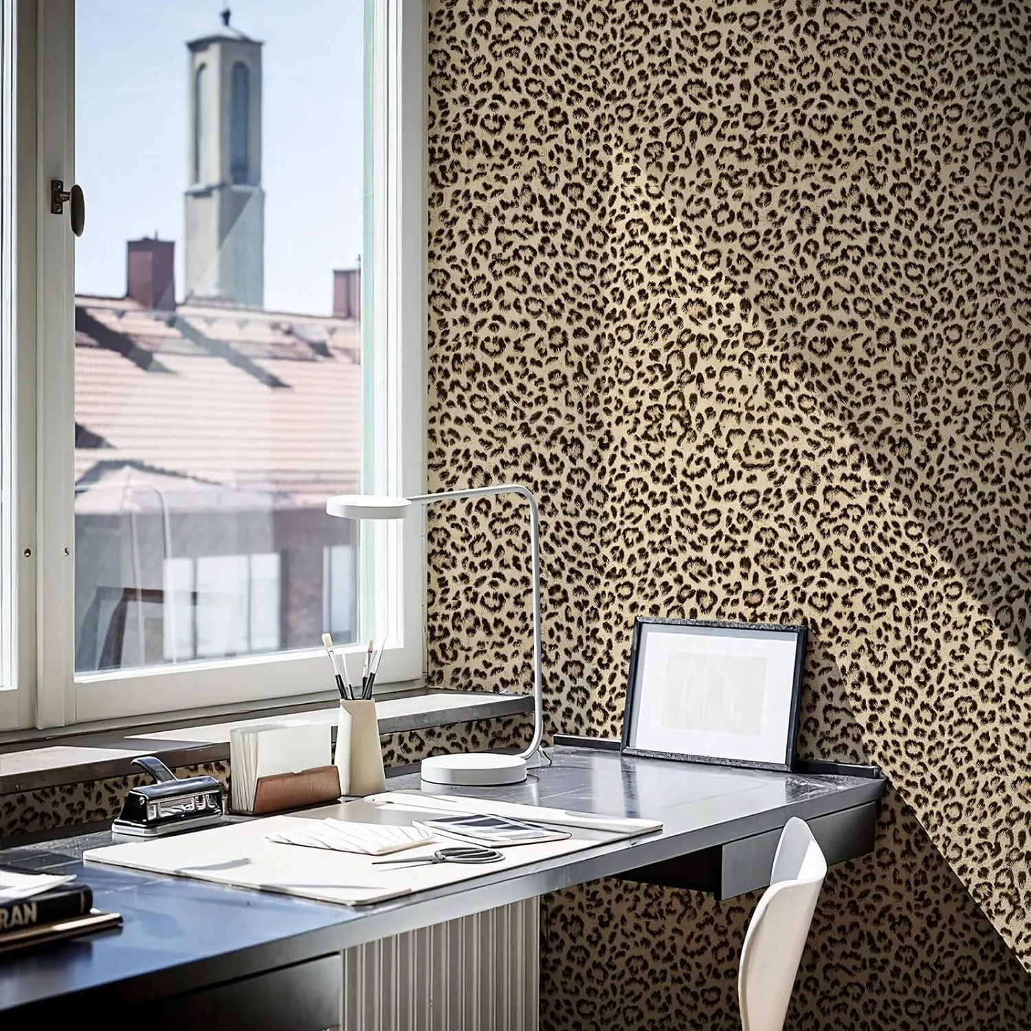 Simon&Siff Leopard Peel and Stick Wallpaper 17.3"x200" Black/Brown Vintage Animal Removable Wallpaper Renter Friendly Waterproof Modern Contact Paper for Bedroom Bathroom Cabinet