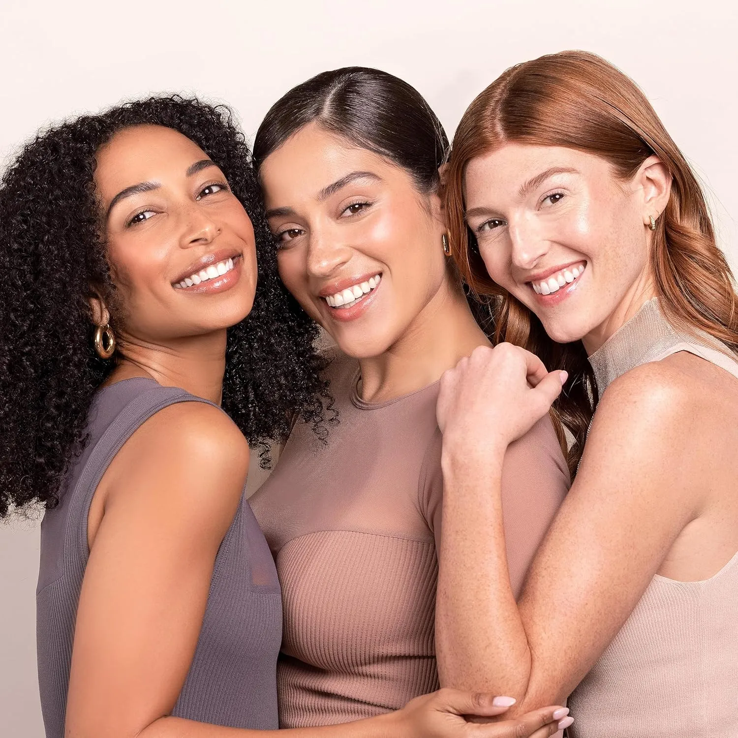 Wander Beauty Nude Illusion Liquid Foundation - Light Medium - Medium to Full Coverage Foundation - Natural Makeup with Vitamin E & Macadamia - Nude Skin Finish Blurs & Conceals - 1.01 fl oz