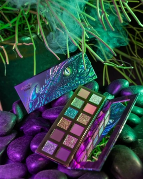 Whats Up Beauty - Dragon Eye Eyeshadow Palette Talc Free Clean Cruelty Free Made in Italy Makeup